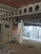 Čelične konstrukcije (stubovi i grede) pripremljene za nanos protivpožarnog premaza tokom rekonstrukcije hotela Courtyard Marriott Beograd